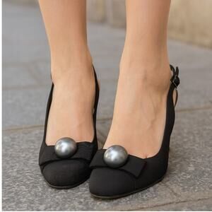 CHANEL 7.5 Vintage Ribbon Bow Slingback Audrey Pumps Silver Pearl Heels Black 38